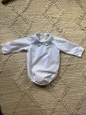 The Beaufort Bonnet Company White Peter Pan Collar onesie bubble with Green Trim